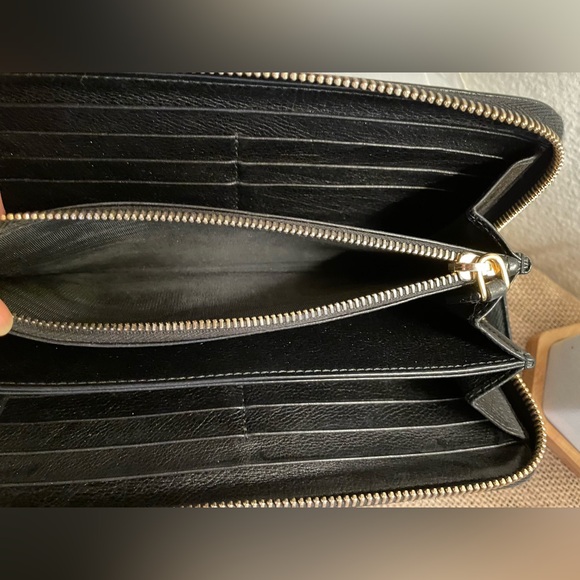 Prada large zip around wallet - Picture 9 of 15